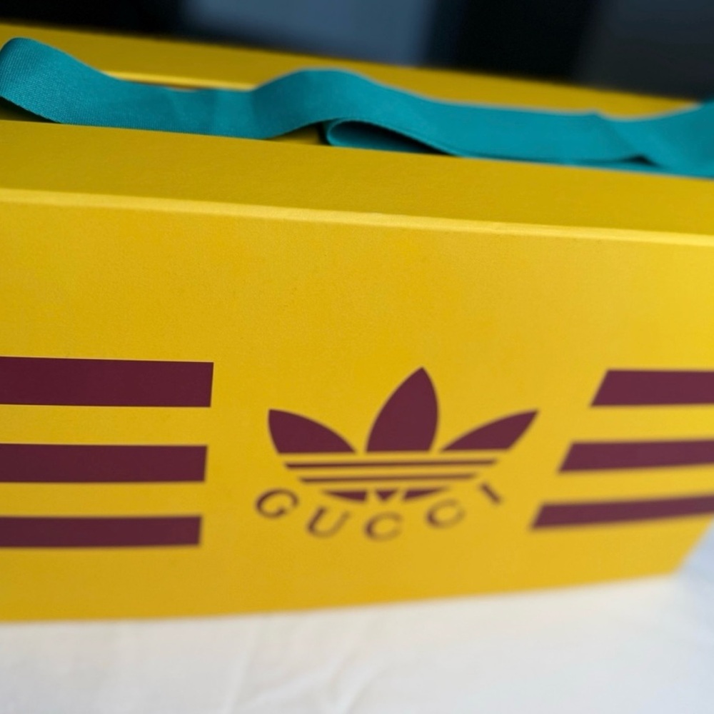 🛑🛑SOLD EBAY🛑🛑 12/13GUCCI X ADIDAS Terry Cloth Trefoil GG
Monogram - Picture 9 of 9